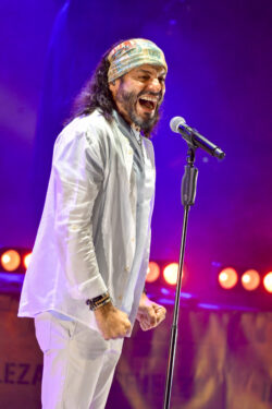 MURCIA, 06/06/2026.- El artista sevillano El Arrebato actúa ante un Auditorio Víctor Villegas.